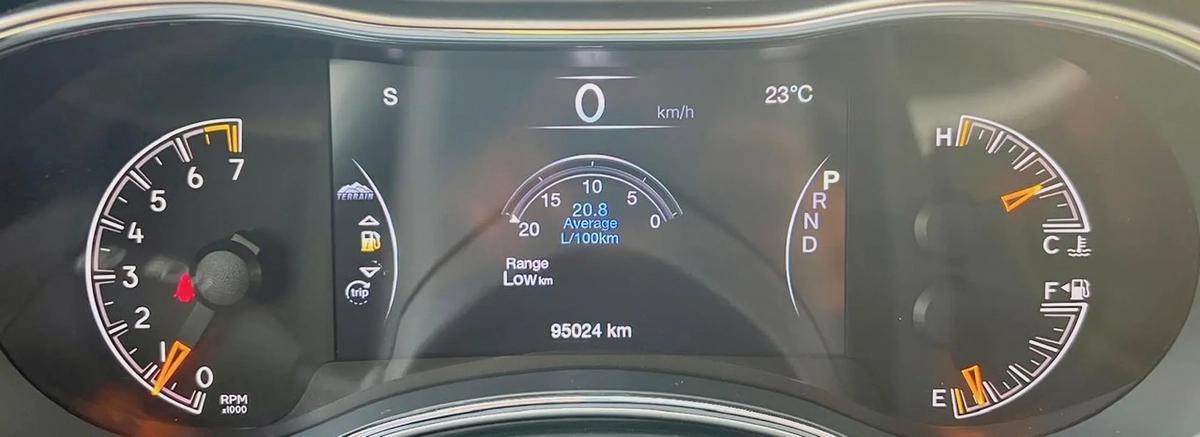 2019 Jeep Grand Cherokee Limited - American Specs - GCC Resale-8-8