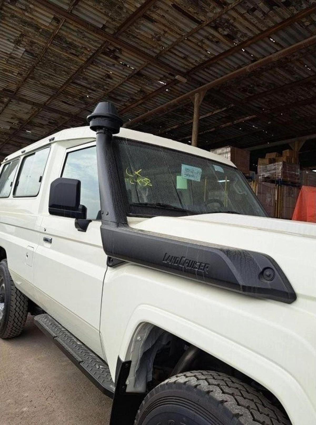 Toyota Land Cruiser 70 LC78 4.5L V8DIESEL 3DOOR-4-4