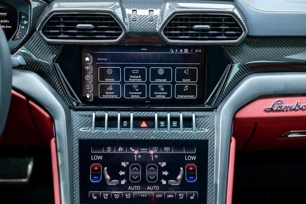 Lamborghini Urus S | 2024 | 1,500km | Under warranty