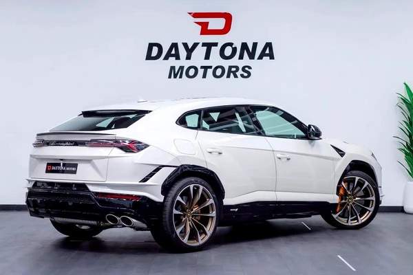 Lamborghini Urus S | 2024 | 1,500km | Under warranty