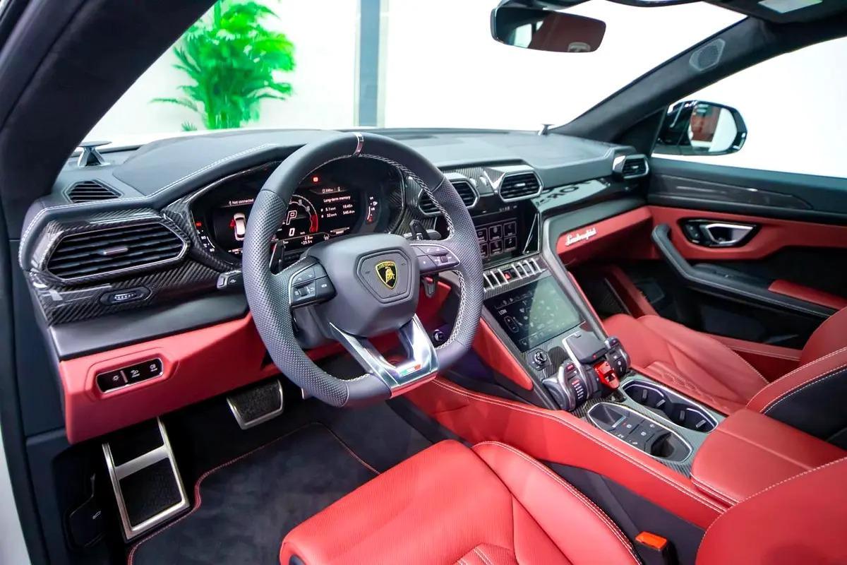 Lamborghini Urus S | 2024 | 1,500km | Under warranty-13-13