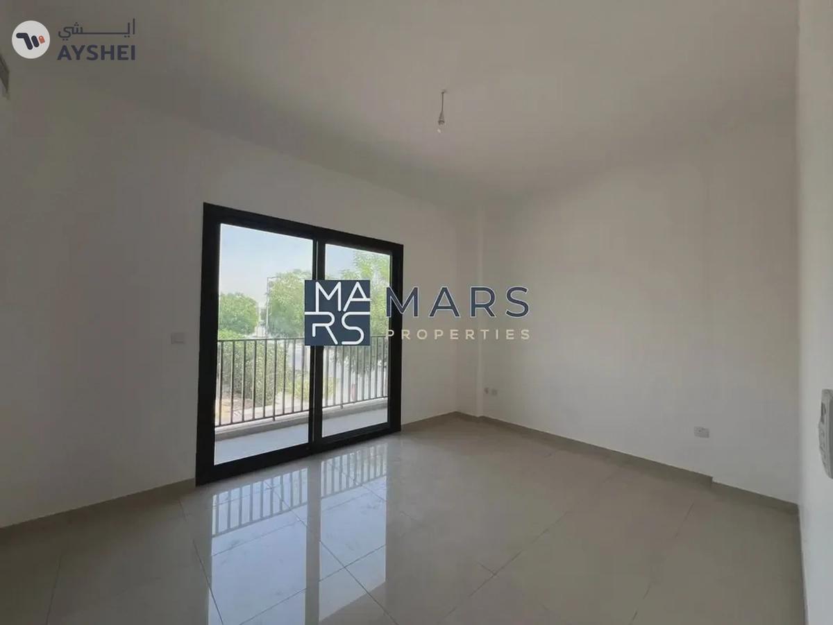 Spacious, Luxury 3 Bedroom Corner Townhouse with Close Kitchen Available For Rent-6-6