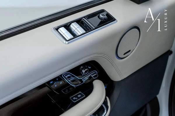 2020 Range Rover Vogue P525 V8, Excellent Condition