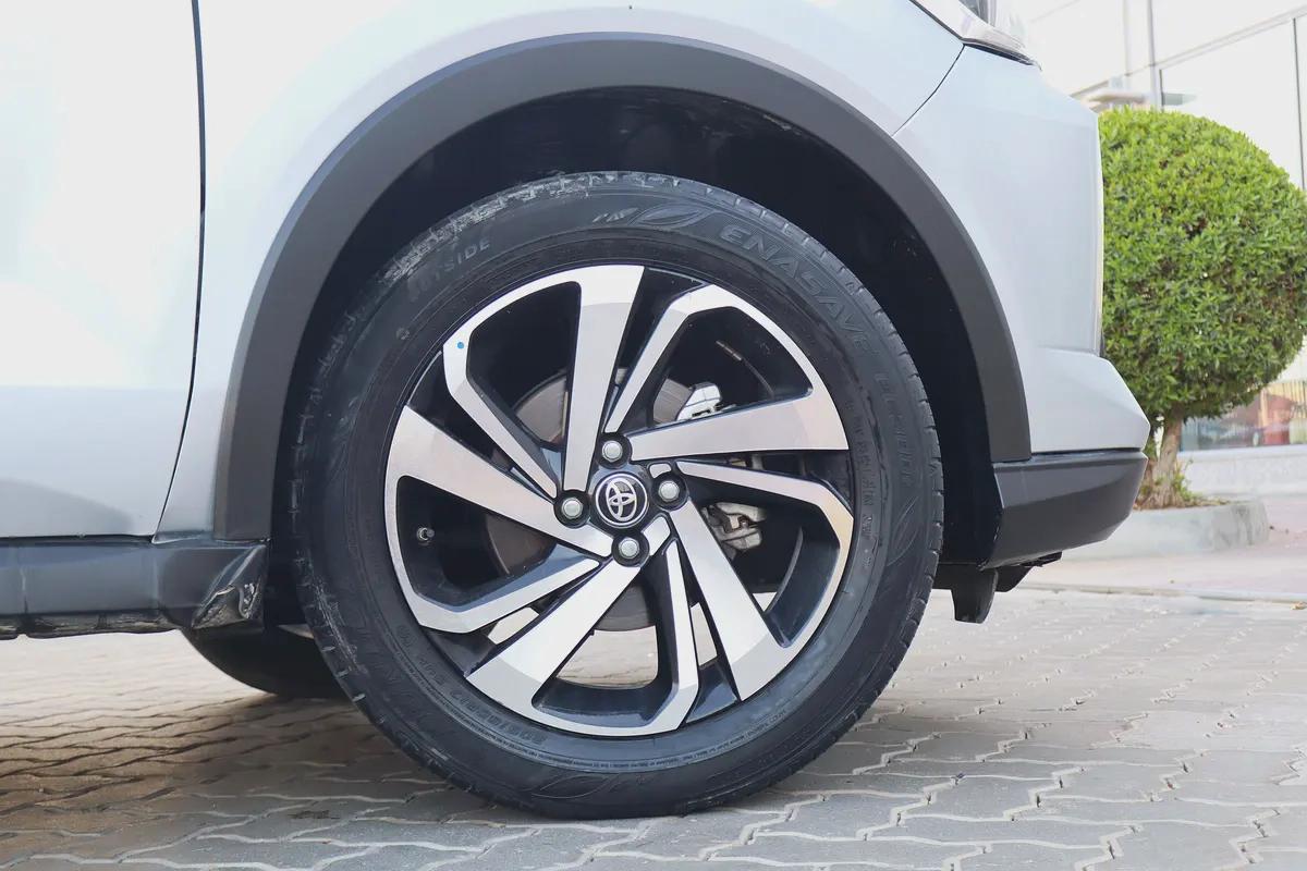 Toyota Raize TURBO G - 2023 Model - GCC Specs - Perfect Condition!-12-12