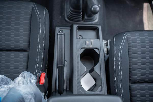 MITSUBISHI L200 2.4 2025 MODEL PETROL