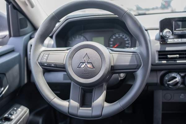 MITSUBISHI L200 2.4 2025 MODEL PETROL