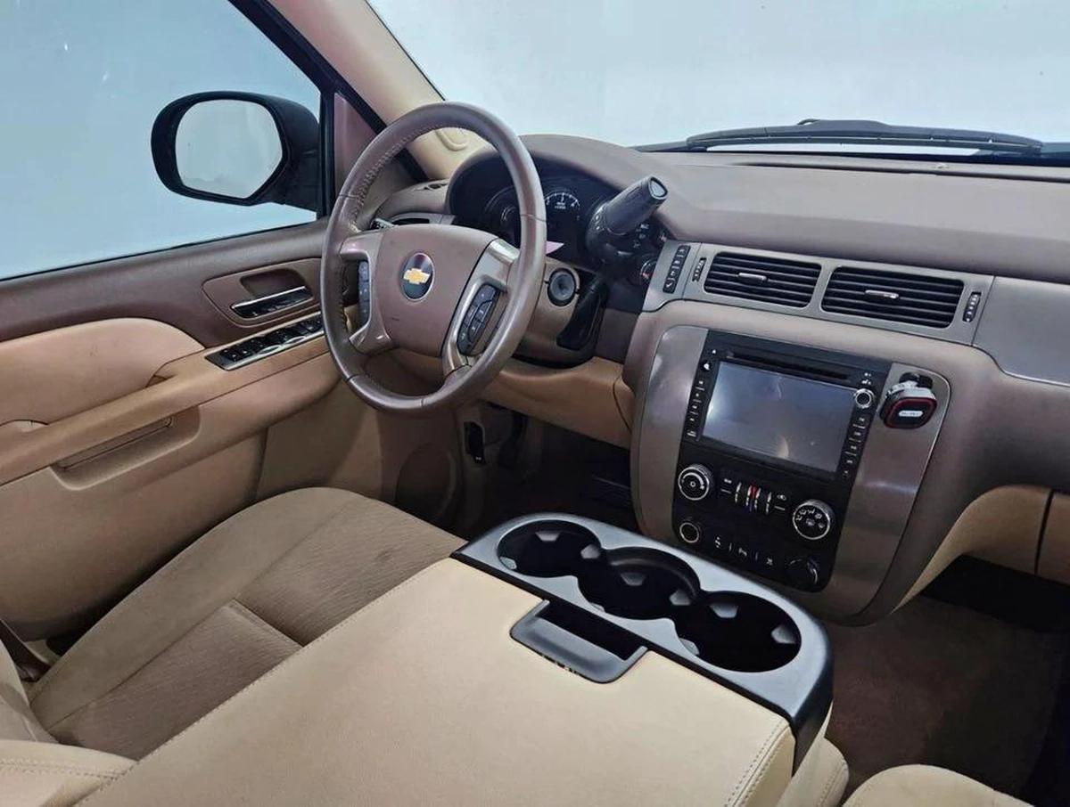 Chevrolet Tahoe LT 5.3L-8CYL - EXCELLENT CONDITION - AED 38,000-5-5