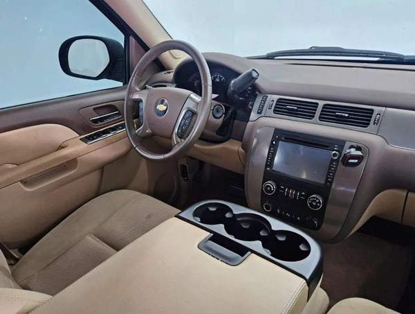 Chevrolet Tahoe LT 5.3L-8CYL - EXCELLENT CONDITION - AED 38,000