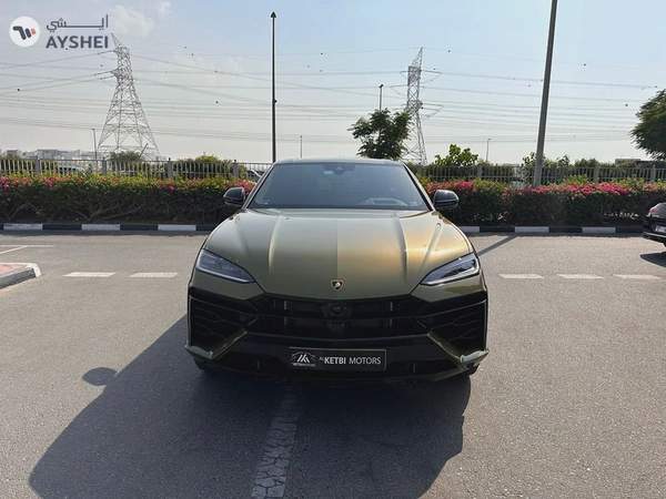Lamborghini-URUS SE 2025