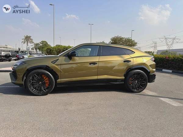 Lamborghini-URUS SE 2025