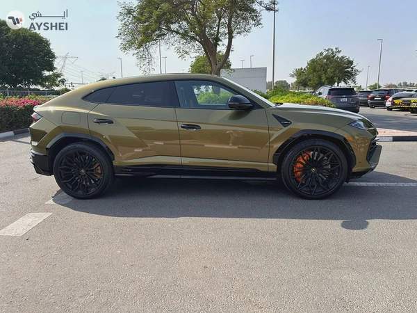 Lamborghini-URUS SE 2025