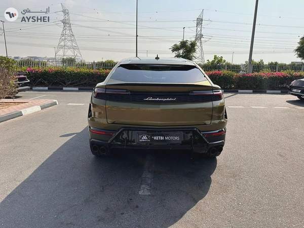 Lamborghini-URUS SE 2025