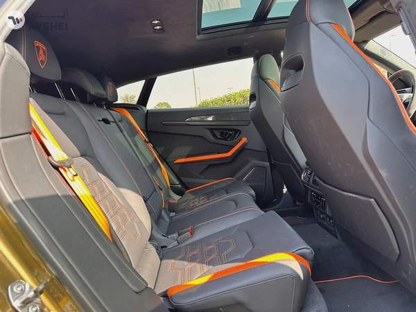 Lamborghini-URUS SE 2025