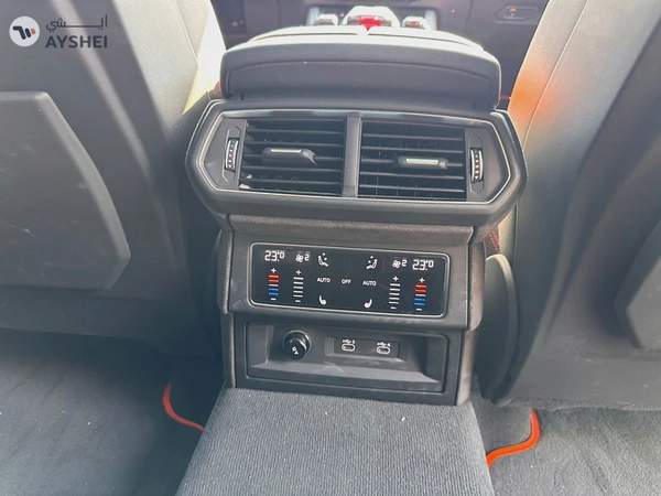 Lamborghini-URUS SE 2025