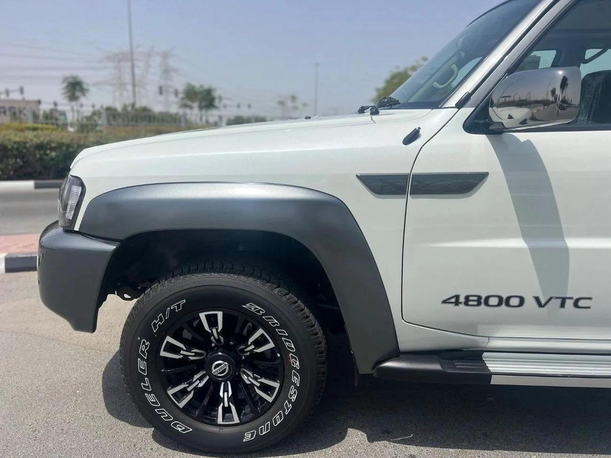 Nissan Patrol SUPER SAFARI AUTOMATIC-2-2