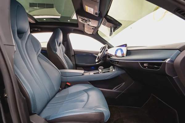 AED 1237 PM | MG7 2025 | TROPHY PLUS | UNDER 6 YEAR DEALER WARRANTY | PRISTINE CONDITION | GCC