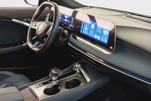 AED 1237 PM | MG7 2025 | TROPHY PLUS | UNDER 6 YEAR DEALER WARRANTY | PRISTINE CONDITION | GCC