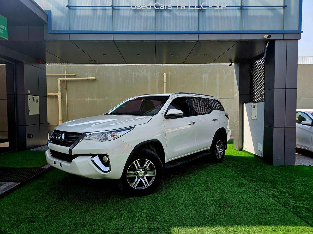 Toyota Fortuner EXR V4 4WD/ GCC SPECS/ LOW MILEAGE/ SINGLE OWNER-0-0