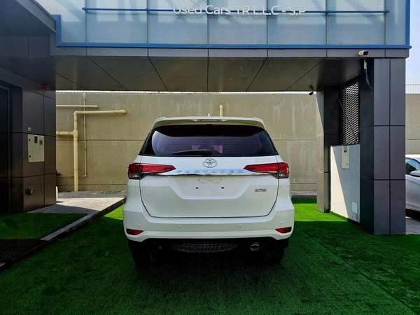 Toyota Fortuner EXR V4 4WD/ GCC SPECS/ LOW MILEAGE/ SINGLE OWNER