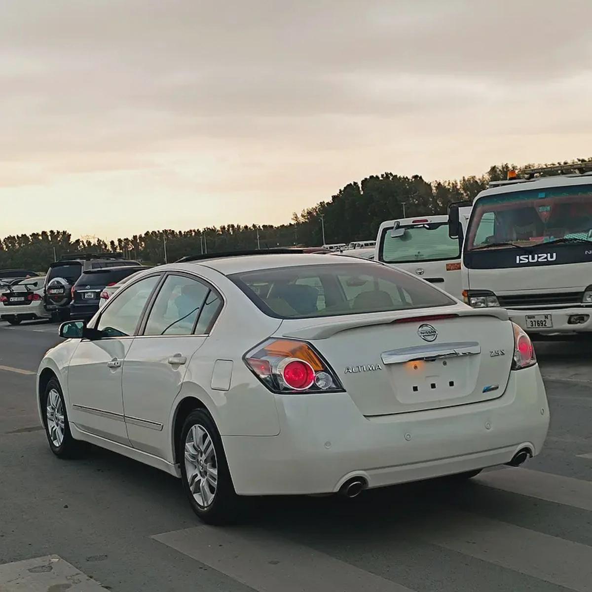 2011 Nissan Altima SL - GCC Specs-4-4