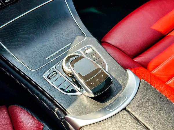 Mercedes GLC250 Coupe model 2019 GCC