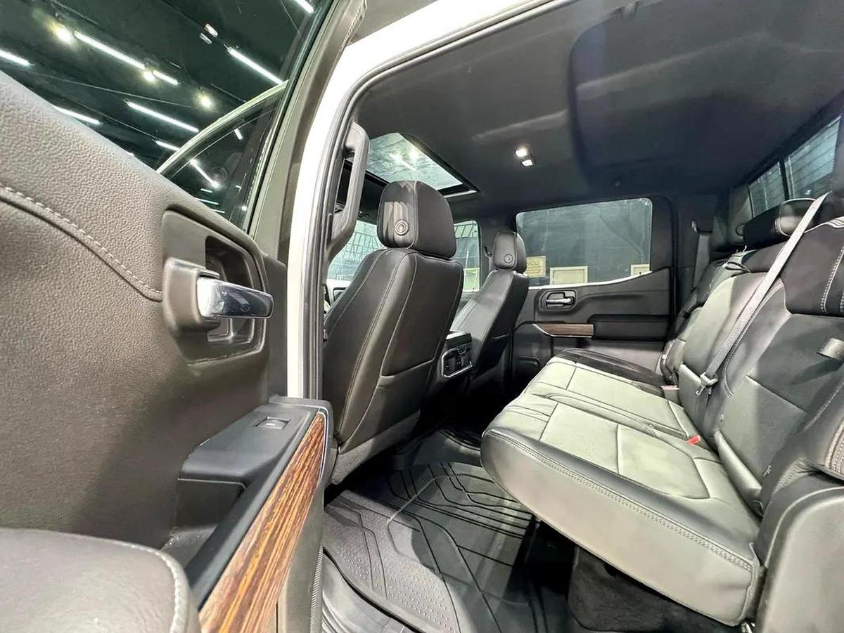 2022 - Chevrolet Silverado High Country - V8-11-11