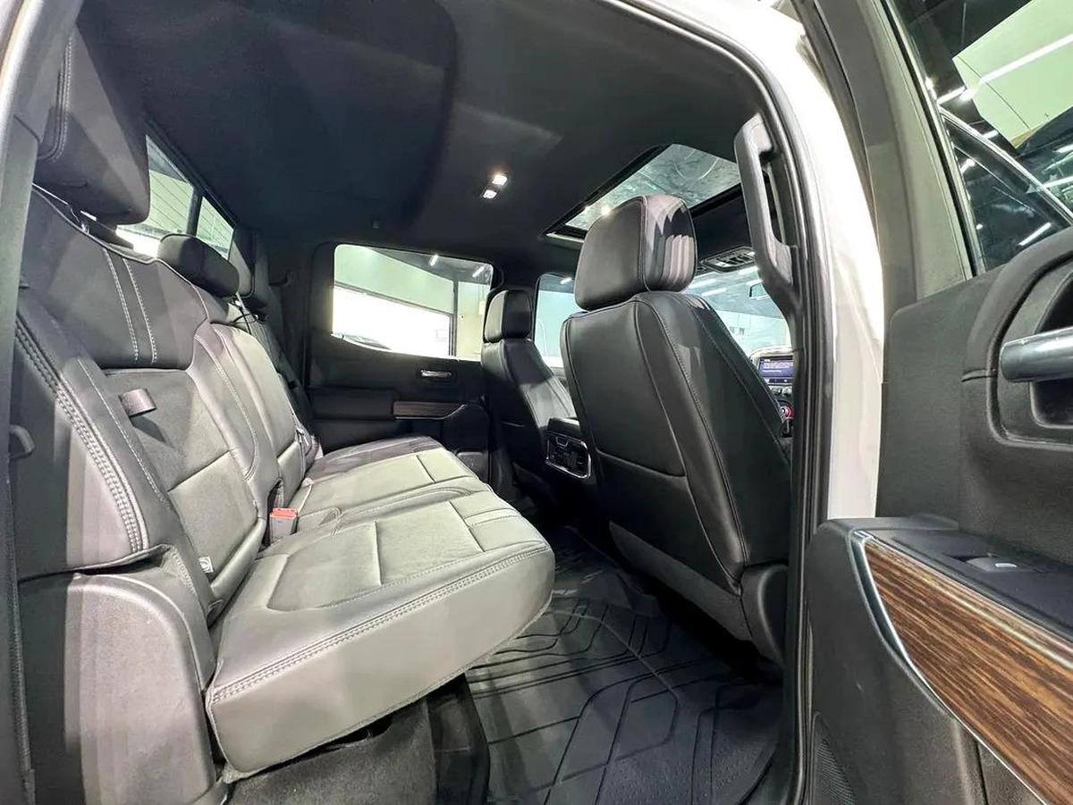 2022 - Chevrolet Silverado High Country - V8-6-6