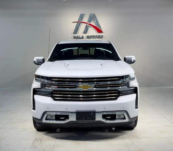 2022 - Chevrolet Silverado High Country - V8