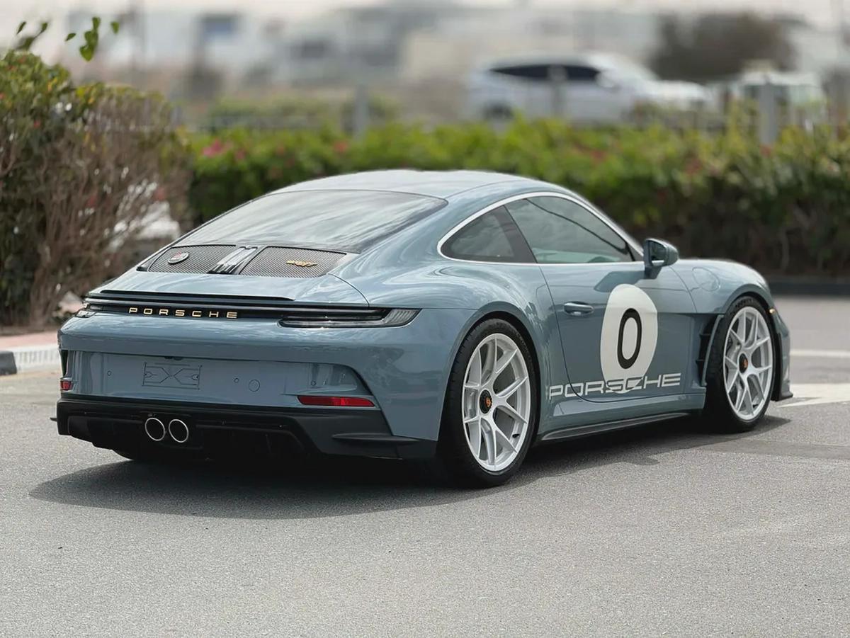 **2024**GERMAN SPEC NEAT AND CLEAN LESS KILOMETER-15-15