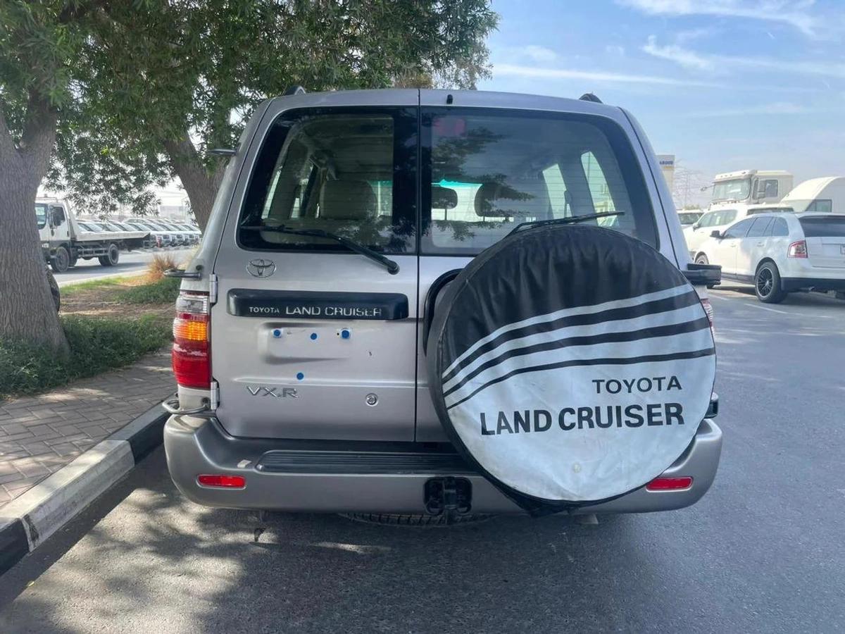 Toyota Land Cruiser-1-1