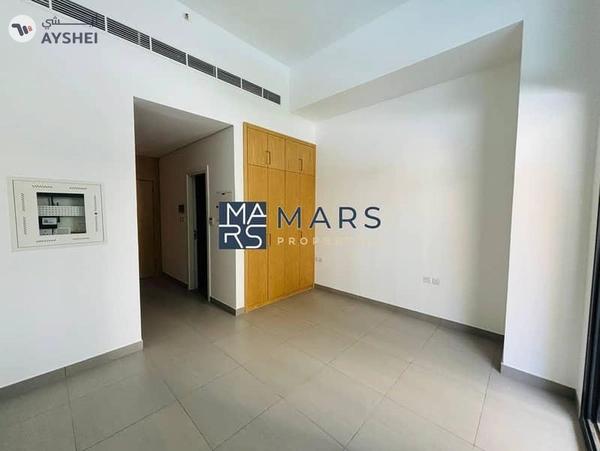 Charming Ground Floor Studio with Mini Garden!