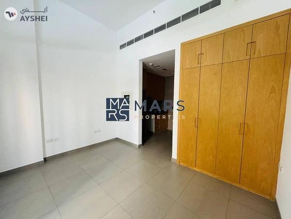 Charming Ground Floor Studio with Mini Garden!