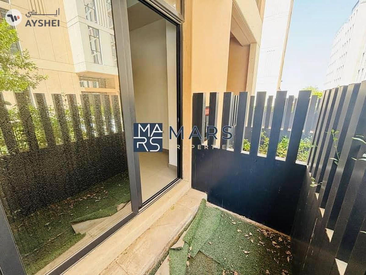 Charming Ground Floor Studio with Mini Garden!-17-17