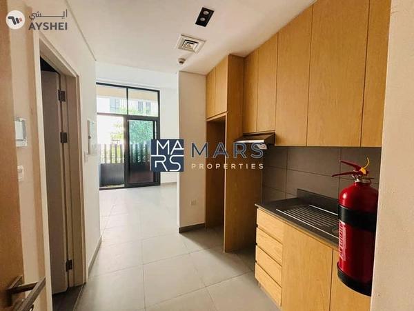 Charming Ground Floor Studio with Mini Garden!