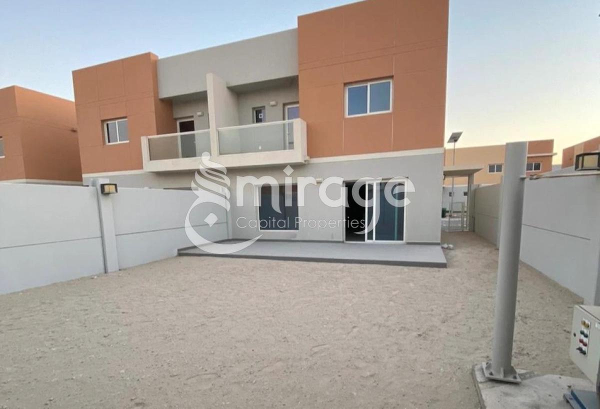 Spacious 3BR | Ready To Move | Prime Location-0-0