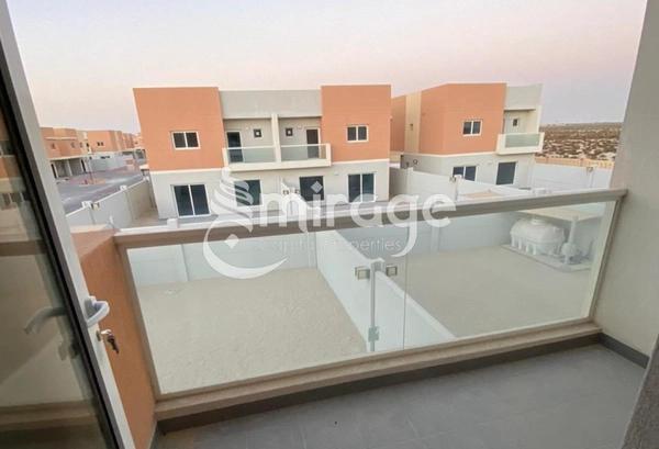 Spacious 3BR | Ready To Move | Prime Location