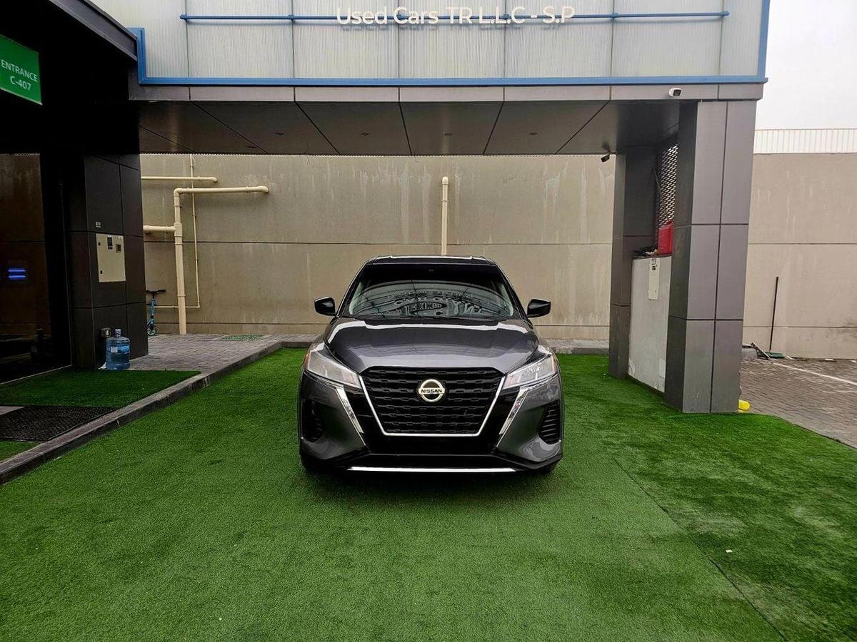 Nissan Kicks SV / 1.6 V4/ LOW MILEAGE / MINT CONDITION-1-1
