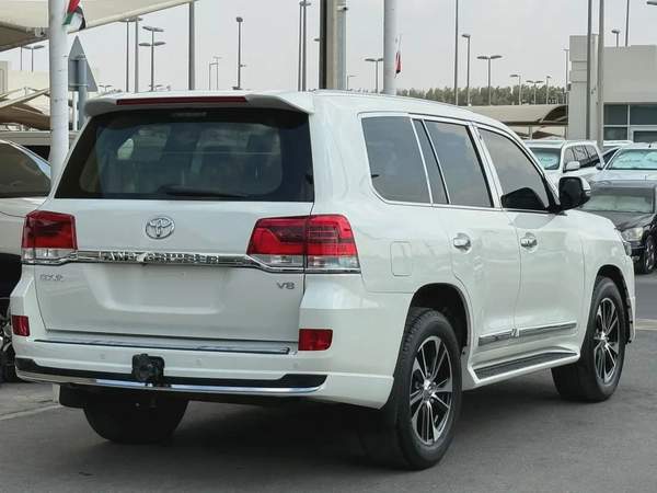 Toyota Land Cruiser 2008 update 2021