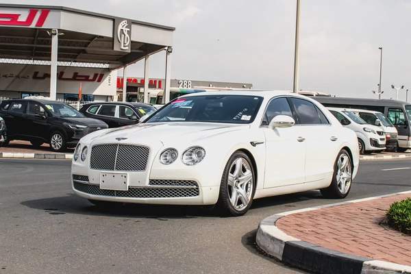 2014 - BENTLEY FLYING SPUR - SUPER CLEAN - ONLY 50,000 KM