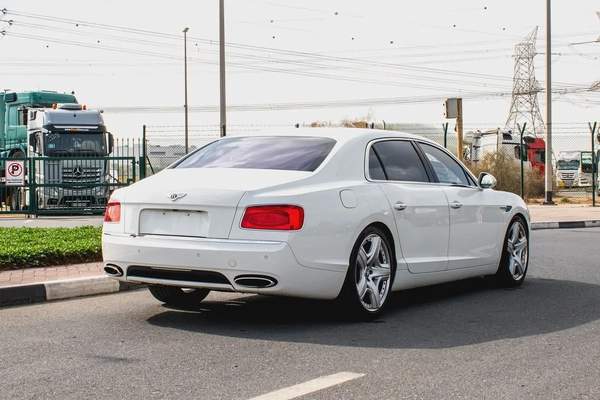 2014 - BENTLEY FLYING SPUR - SUPER CLEAN - ONLY 50,000 KM