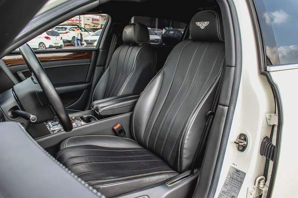 2014 - BENTLEY FLYING SPUR - SUPER CLEAN - ONLY 50,000 KM