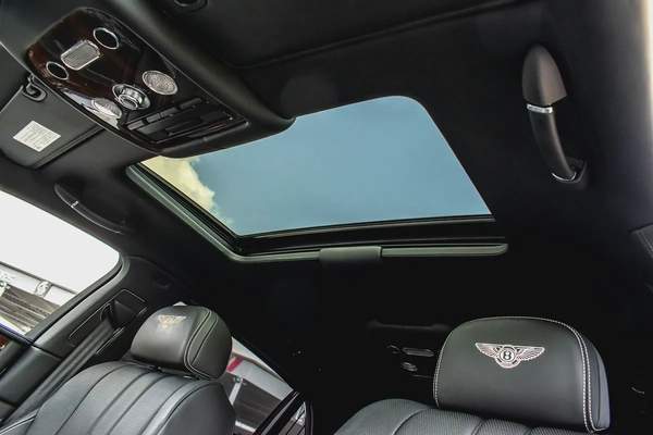 2014 - BENTLEY FLYING SPUR - SUPER CLEAN - ONLY 50,000 KM