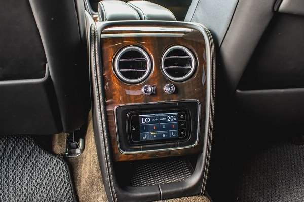 2014 - BENTLEY FLYING SPUR - SUPER CLEAN - ONLY 50,000 KM