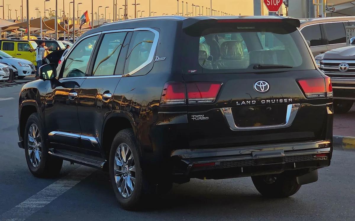 Toyota Land Cruiser GXR V6 4.0L Model 2010 Upgrade 2024 Full Options Gcc Specfactions-3-3