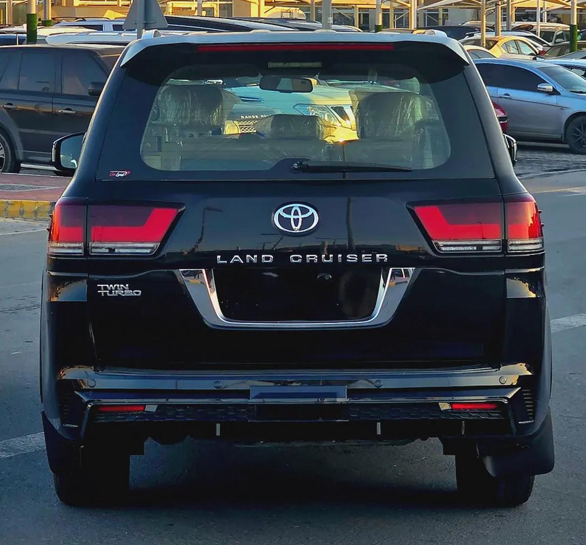 Toyota Land Cruiser GXR V6 4.0L Model 2010 Upgrade 2024 Full Options Gcc Specfactions-5-5