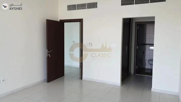 Canal View | Spacious 1 BR | Excellent location