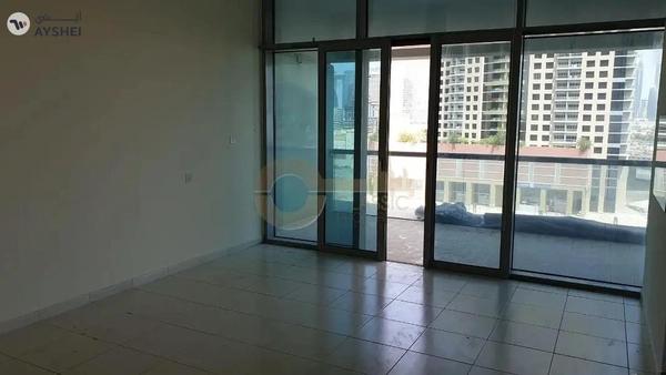 Canal View | Spacious 1 BR | Excellent location