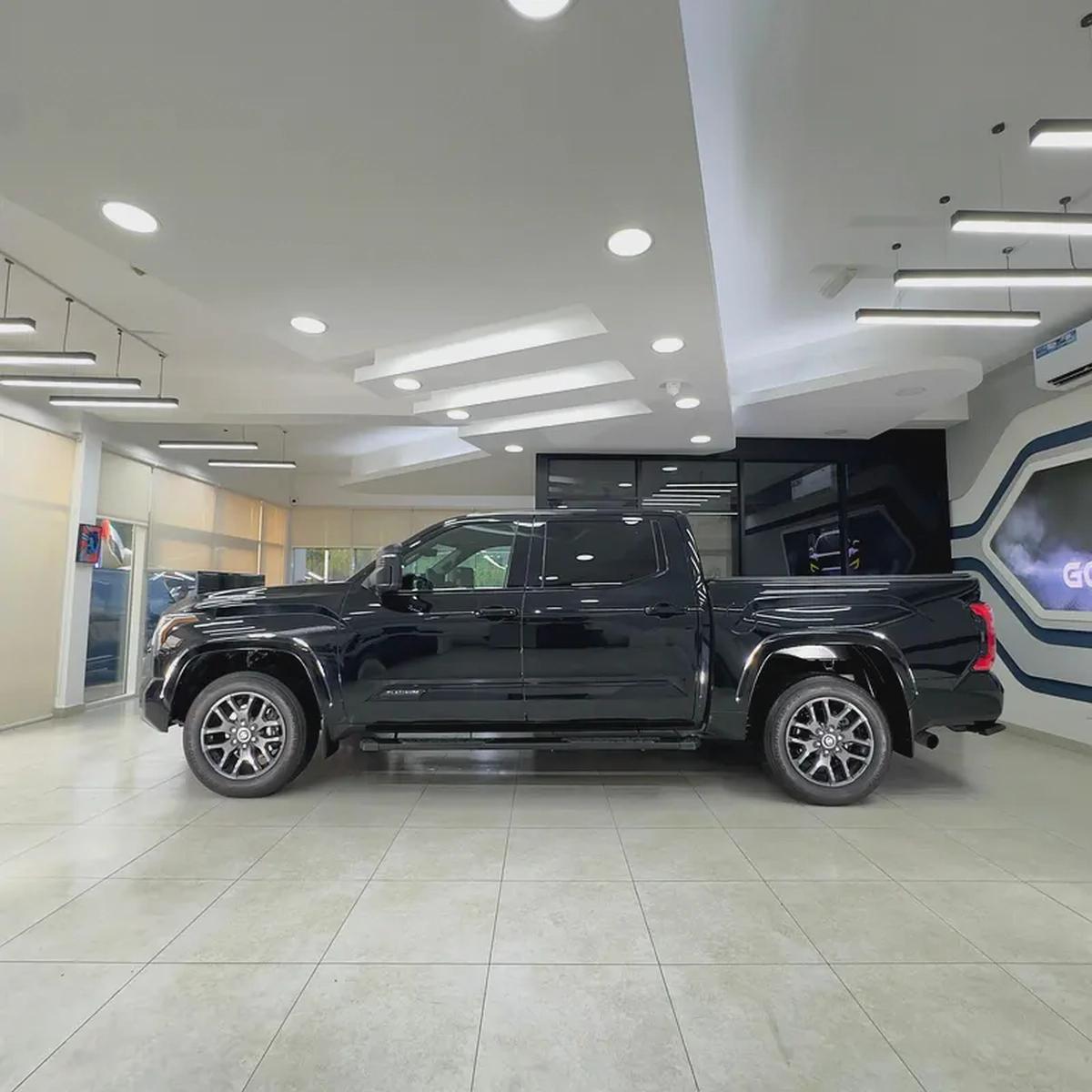 2023 Toyota Tundra Platinum-2-2