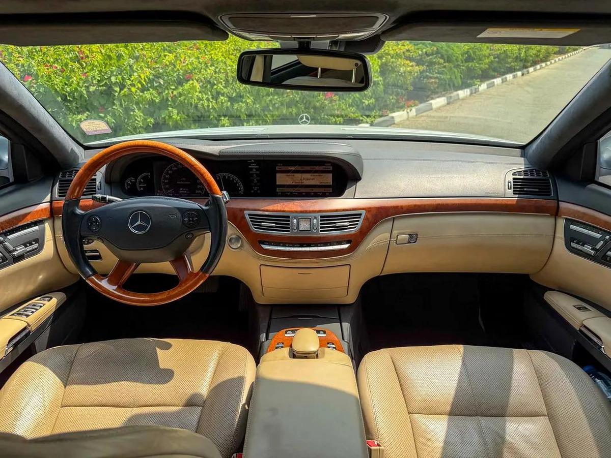 Mercedes S500 GCC Very Low Mileage Model 2006-4-4