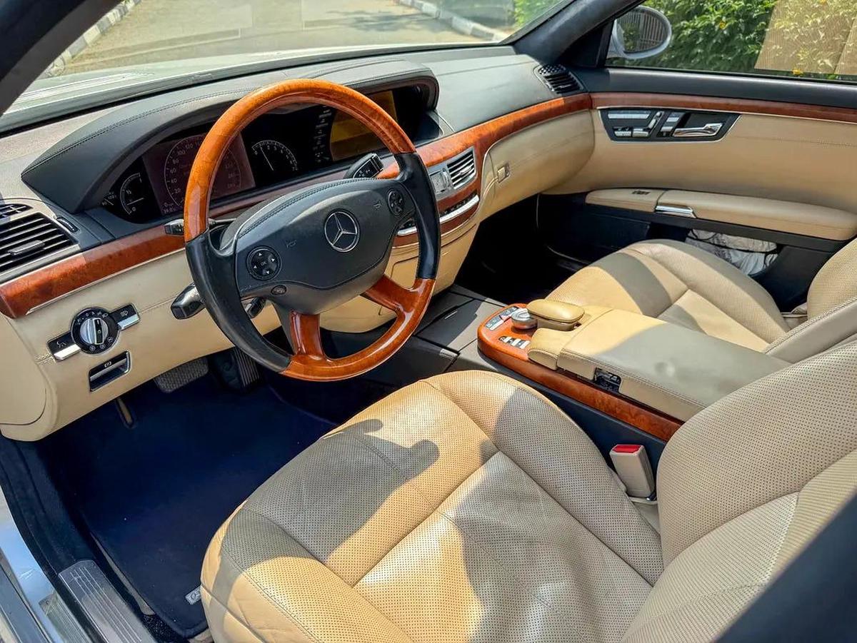 Mercedes S500 GCC Very Low Mileage Model 2006-7-7